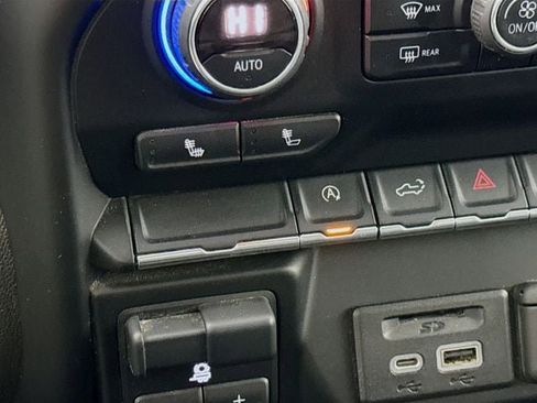 Used 2019 Chevrolet Silverado 1500 LT w/ All-Star Edition image 21