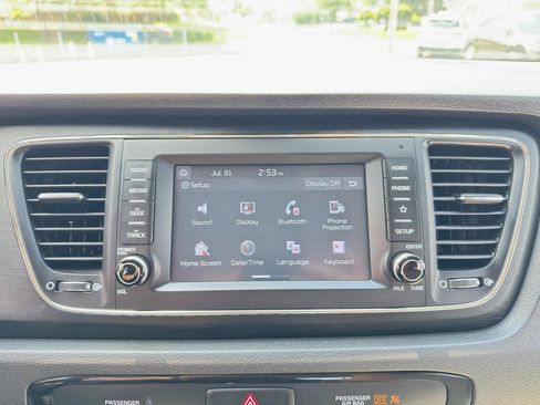 Used 2019 Kia Sedona L FWD image 67