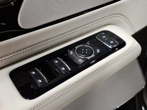 New 2026 Lincoln Aviator Black Label AWD/4WD image 18