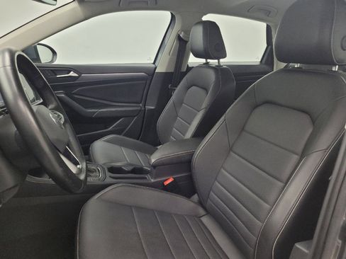 Used 2024 Volkswagen Jetta SE w/ Panoramic Sunroof Package image 17