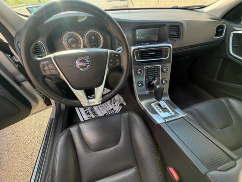 Used 2012 Volvo S60 T5 w/ Climate Pkg FWD image 15