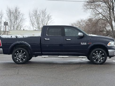 Used 2018 RAM 1500 Laramie w/ Convenience Group image 8