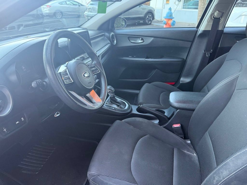 Used 2021 Kia Forte LXS FWD image 13
