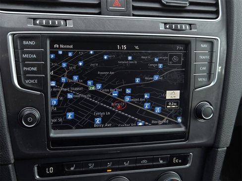 Used 2016 Volkswagen e-Golf SEL Premium w/ Driver Assistance Package image 14