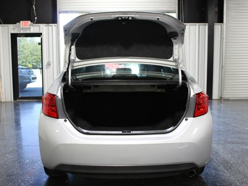 Used 2018 Toyota Corolla SE FWD image 28