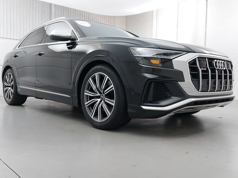 Used 2023 Audi SQ8 Prestige AWD/4WD image 9