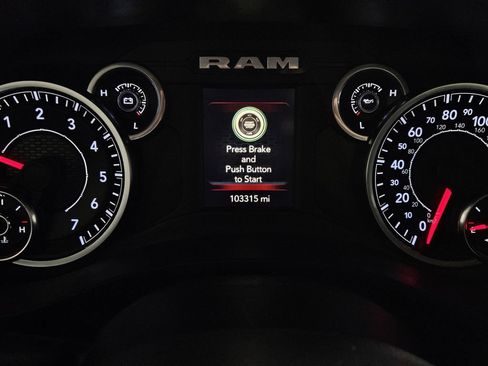 Used 2020 RAM 1500 Lone Star RWD image 11