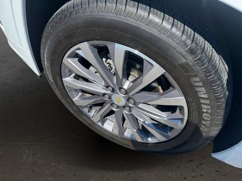 Used 2023 Chevrolet Traverse Premier AWD/4WD image 9