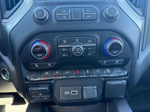 Used 2021 Chevrolet Silverado 1500 LT Trail Boss w/ Convenience Package II image 15