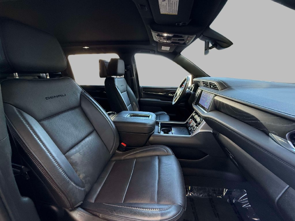 Used 2021 GMC Yukon XL Denali AWD/4WD image 14