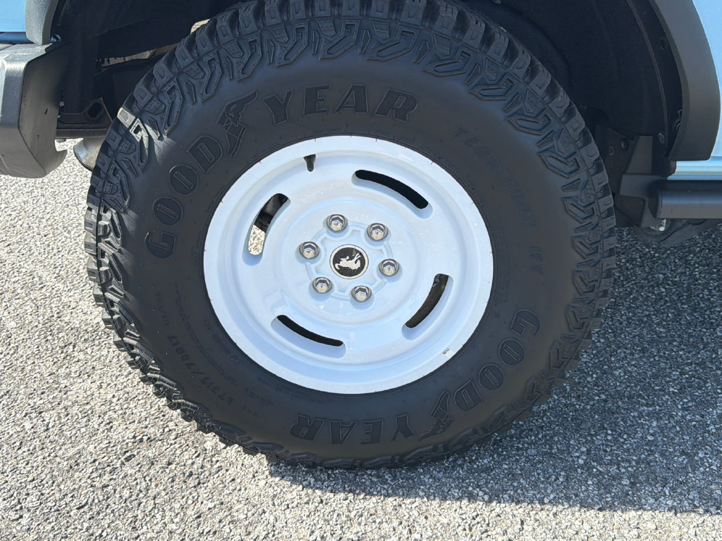 Used 2024 Ford Bronco Heritage Edition AWD/4WD image 15