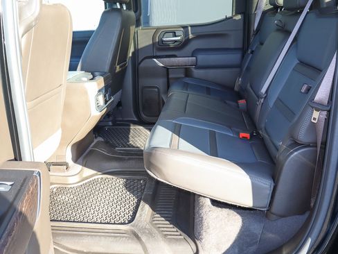 Used 2022 GMC Sierra 1500 Denali w/ Denali Premium Package image 9