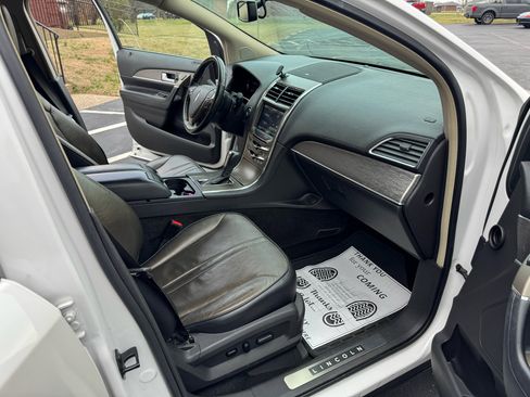 Used 2011 Lincoln MKX AWD w/ 102A Rapid Spec Order Code image 26