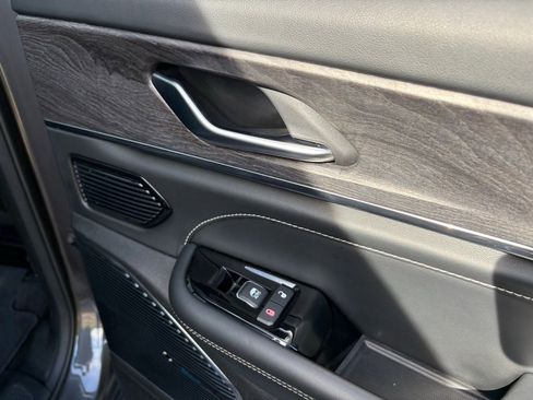 Used 2021 Jeep Grand Cherokee L Overland image 47