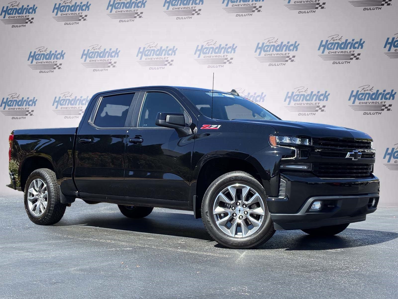 Used 2021 Chevrolet Silverado 1500 RST w/ LPO, Blackout Package AWD/4WD image 2