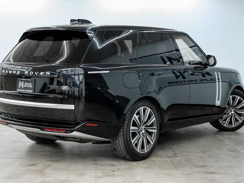 Used 2023 Land Rover Range Rover Autobiography image 7