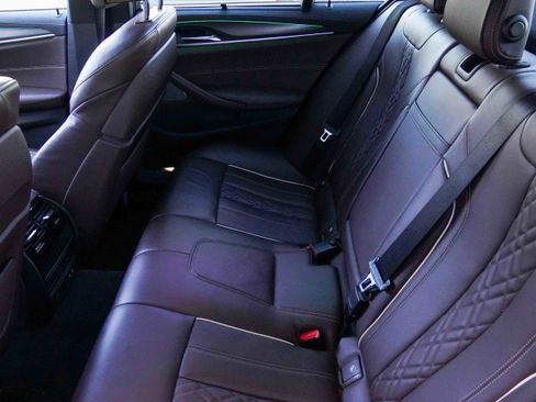 Certified 2022 BMW M550i xDrive w/ Executive Package image 38