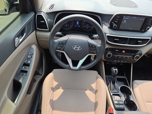 Used 2019 Hyundai Tucson SE FWD image 4
