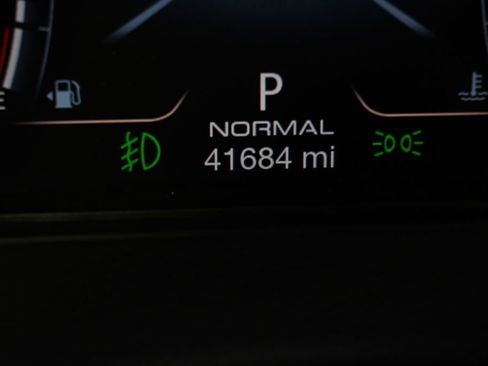 Used 2021 Maserati Levante GranSport image 31