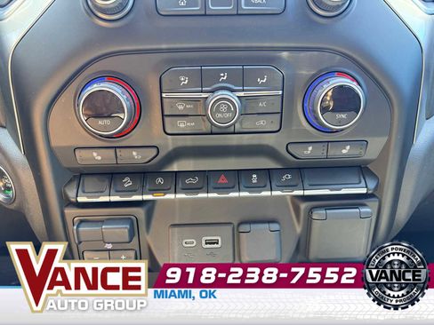 Used 2020 Chevrolet Silverado 1500 RST w/ Texas Edition AWD/4WD image 25