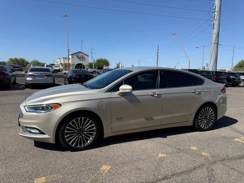 Used 2017 Ford Fusion Energi SE FWD image 5