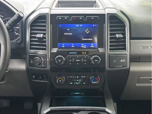 Used 2022 Ford F250 XLT w/ Black Appearance Package image 17