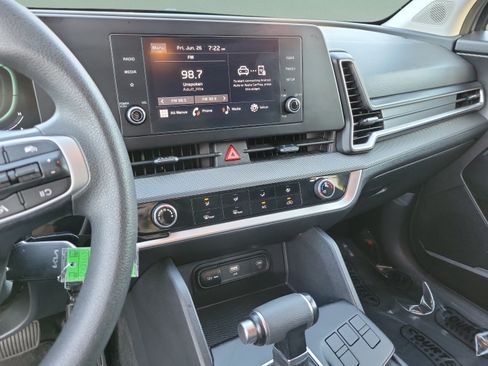 Certified 2024 Kia Sportage LX FWD image 23