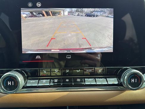 Used 2024 GMC Canyon AT4 w/ Canyon Safety Plus Package image 26