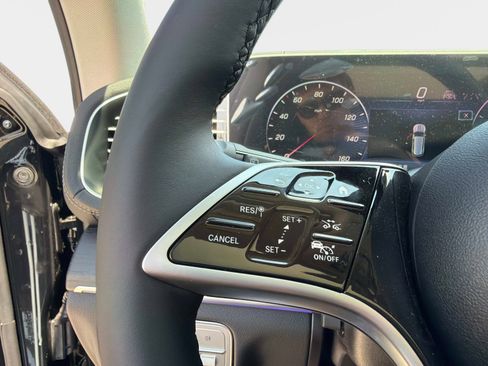 New 2026 Mercedes-Benz GLS 450 4MATIC image 28