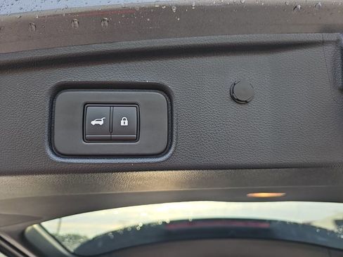 New 2026 Nissan Pathfinder SL w/ SL Premium Package FWD image 17