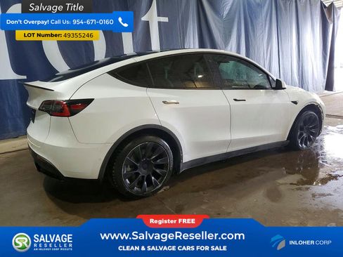Used 2022 Tesla Model Y Long Range image 4