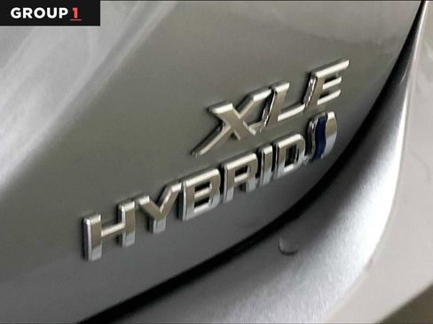 Used 2024 Toyota Camry XLE image 9