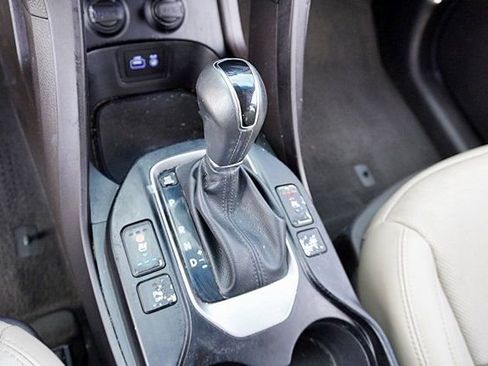 Used 2017 Hyundai Santa Fe Sport w/ 2.4L Tech Package 04 FWD image 32