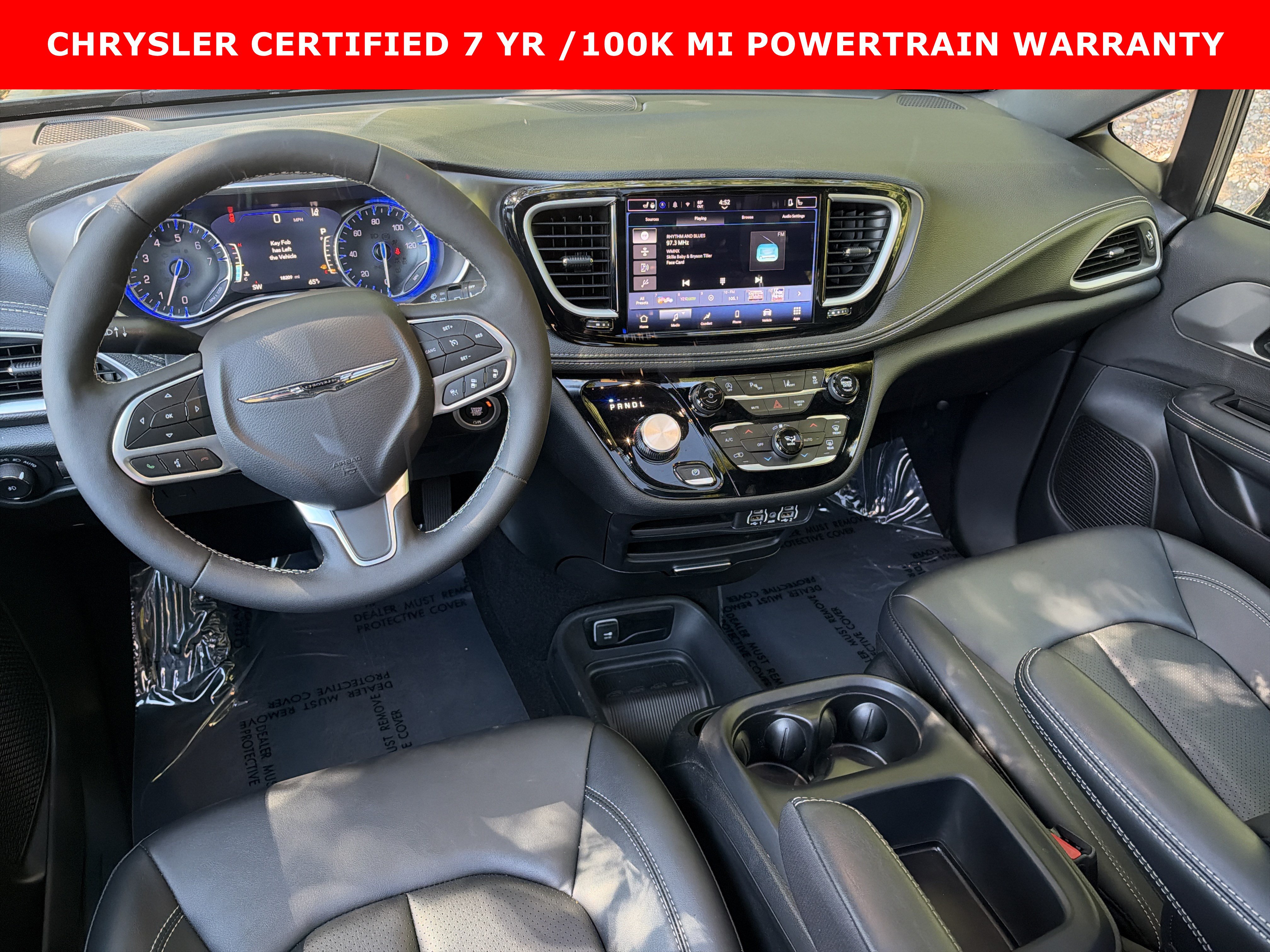 Used 2025 Chrysler Pacifica Select FWD image 28