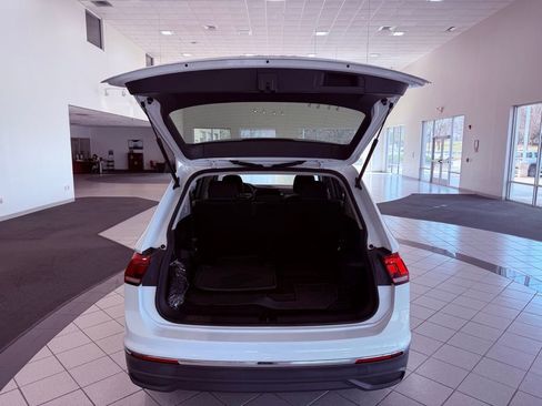 Used 2022 Volkswagen Tiguan S image 12