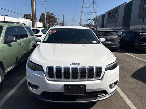 Used 2019 Jeep Cherokee Limited AWD/4WD image 3