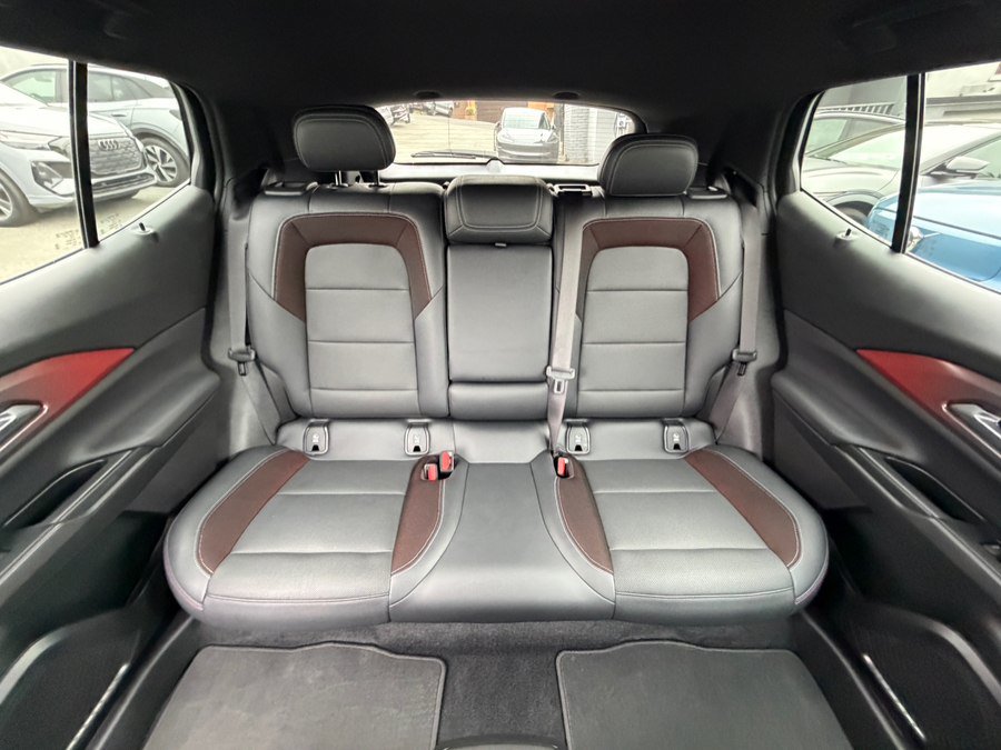 Used 2024 Chevrolet Equinox EV RS FWD image 36