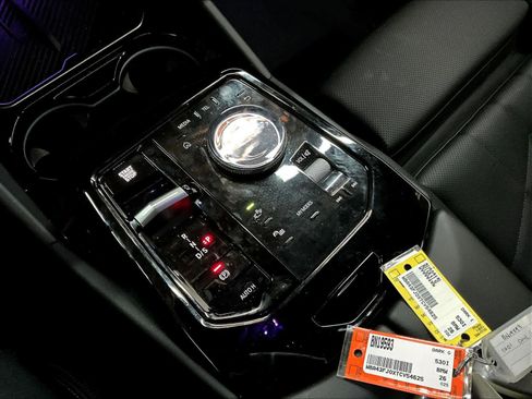 Used 2026 BMW 530i w/ Premium Package RWD image 37