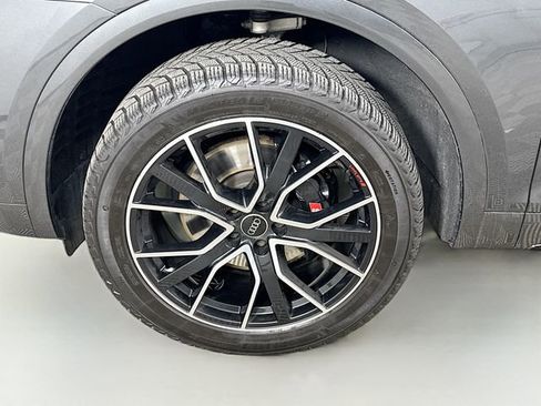 Used 2022 Audi SQ5 Premium Plus w/ Premium Plus Package image 33