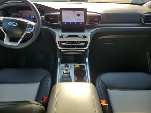 Used 2024 Ford Explorer XLT w/ Equipment Group 202A AWD/4WD image 16