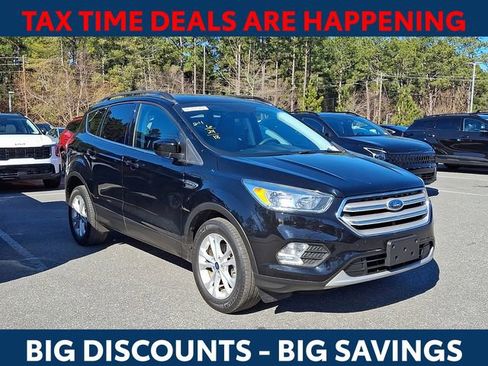 Used 2018 Ford Escape SE image 1