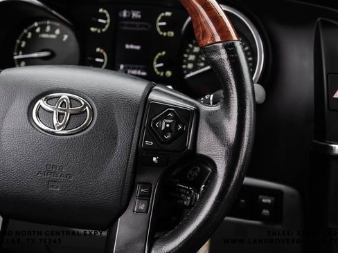 Used 2019 Toyota Sequoia Platinum AWD/4WD image 15