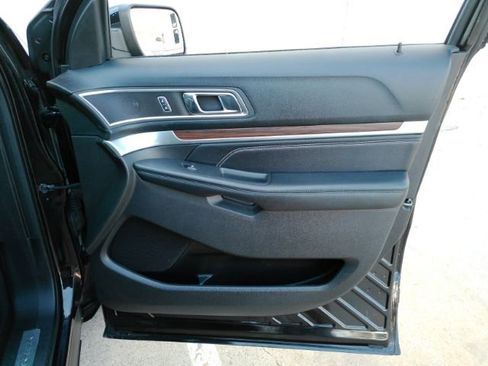 Used 2016 Ford Explorer Limited w/ Equipment Group 303A image 20