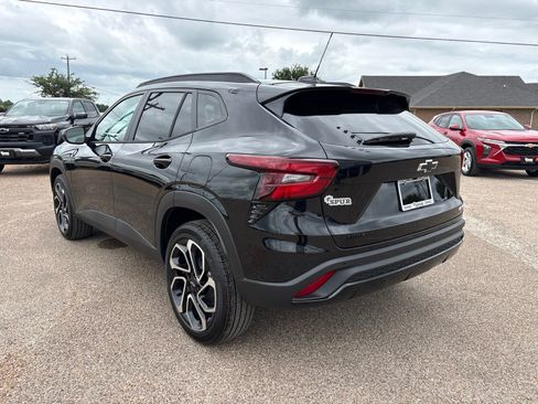 New 2026 Chevrolet Trax RS w/ Sunroof Package FWD image 4