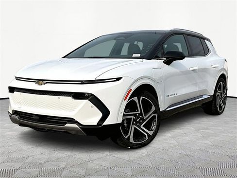 New 2026 Chevrolet Equinox EV LT image 3