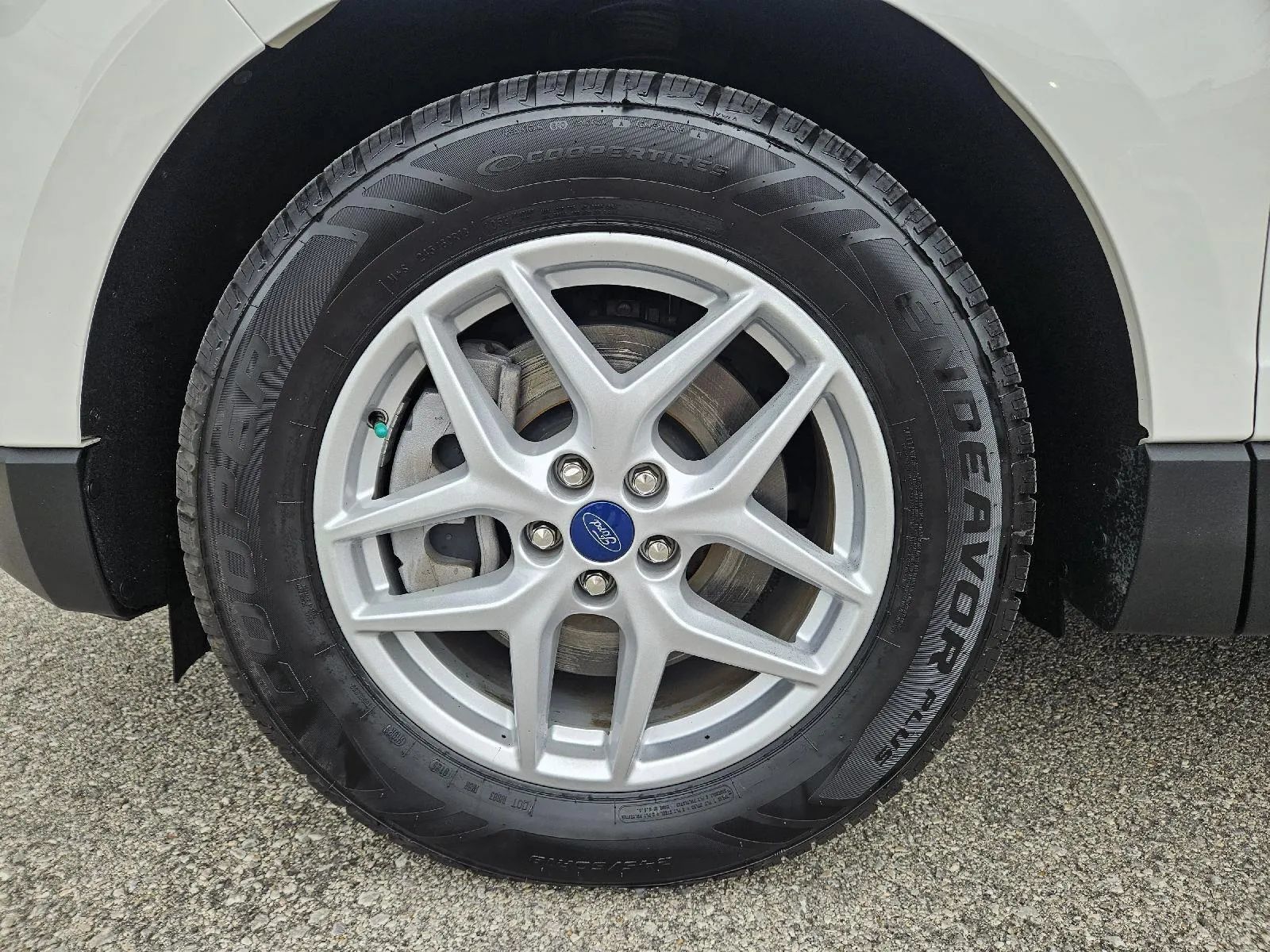 Used 2022 Ford Edge SEL w/ Convenience Package AWD/4WD image 9