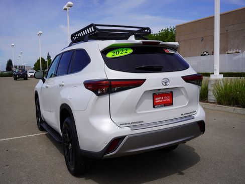 Used 2022 Toyota Highlander Platinum AWD/4WD image 9