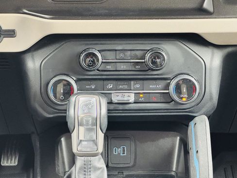 Used 2022 Ford Bronco Wildtrak AWD/4WD image 23