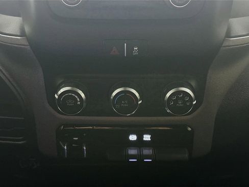 Used 2024 RAM 3500 Tradesman w/ Chrome Appearance Group image 18