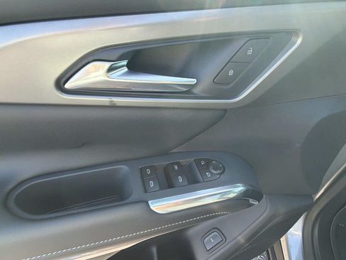 New 2027 Chevrolet Traverse LT w/ Midnight/Sport Edition FWD image 15